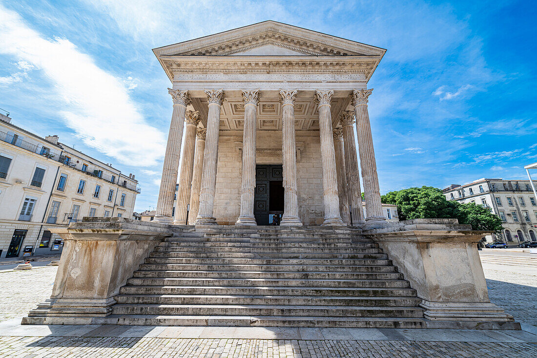 The historic Roman Maison Carree, UNESCO World Heritage Site, Nimes, Gard, Occitania, France, Europe