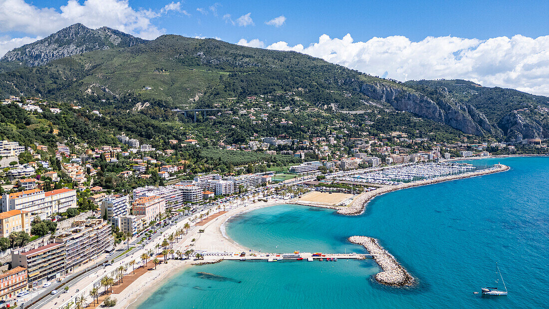 Luftaufnahme der Küstenstadt Menton, Alpes Maritimes, Provence-Alpes-Côte d'Azur, Côte d'Azur, Frankreich, Europa