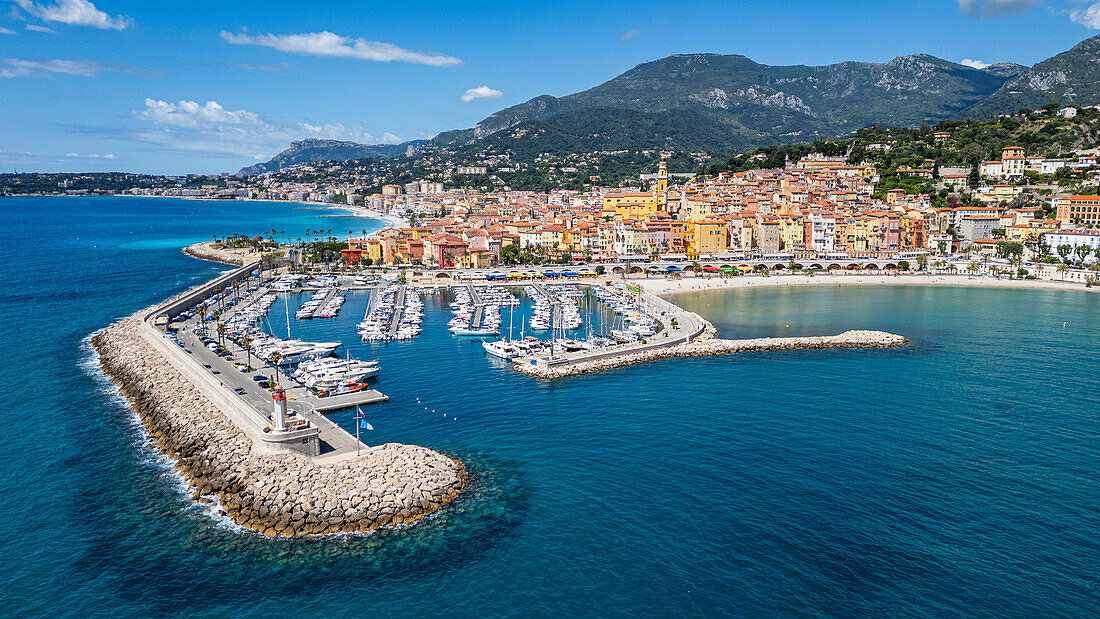 Luftaufnahme der Küstenstadt Menton, Alpes Maritimes, Provence-Alpes-Côte d'Azur, Côte d'Azur, Frankreich, Europa