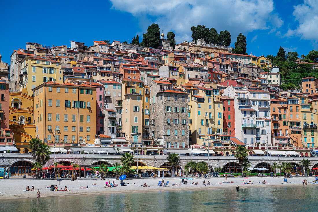 Stadt an der Küste von Menton, Alpes Maritimes, Provence-Alpes-Cote d'Azur, Côte d'Azur, Frankreich, Europa