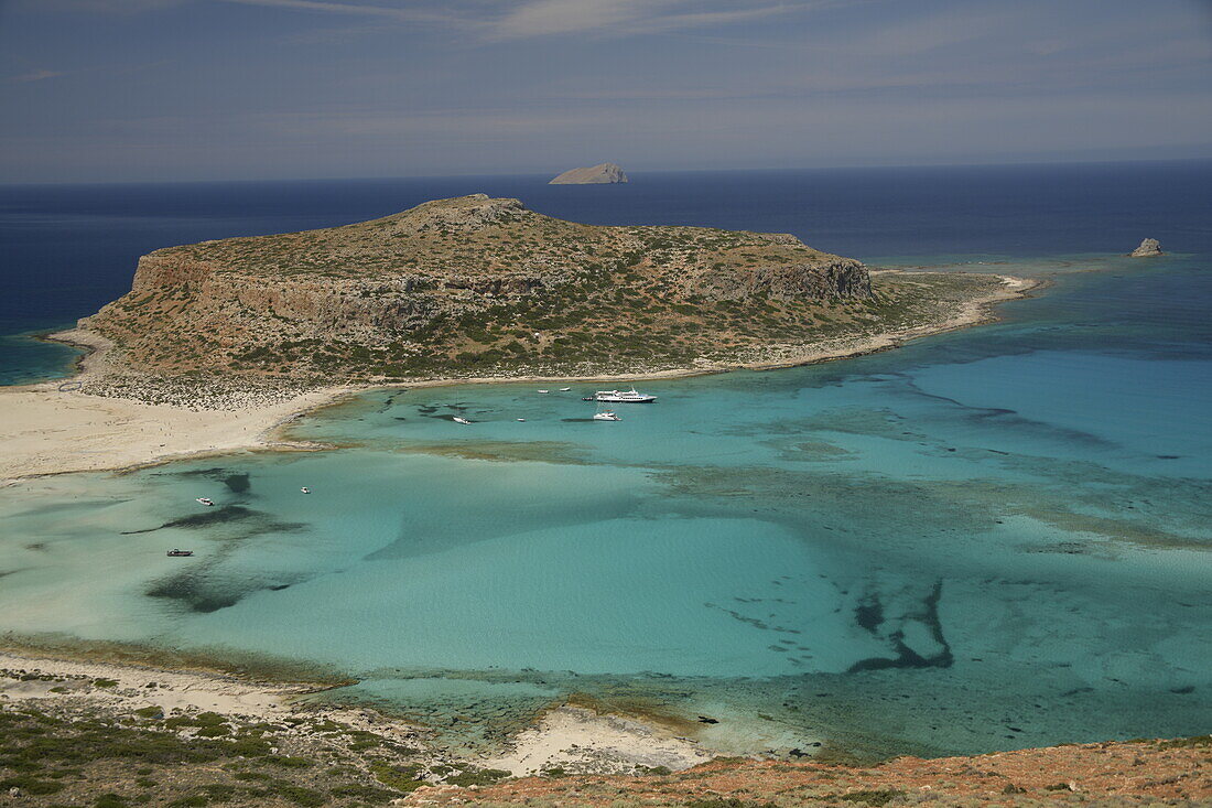 Balos Lagoon Beach and Cape Tigani, elevated view, Gramvousa Peninsula, Chania Region, Crete, Greek Islands, Greece, Europe