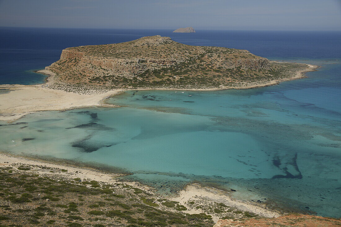 Balos Lagoon Beach and Cape Tigani, elevated view, Gramvousa Peninsula, Chania Region, Crete, Greek Islands, Greece, Europe