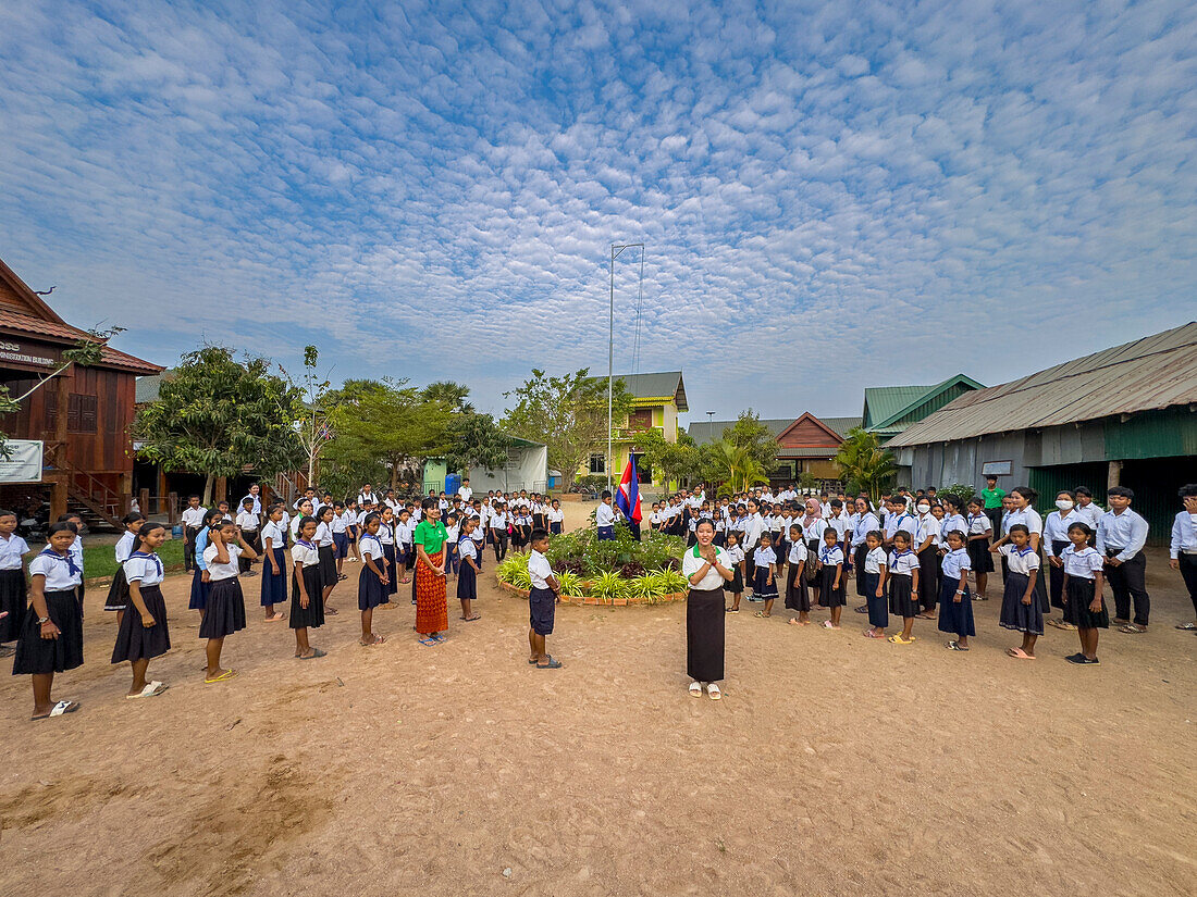 Schulkinder in der Grünen Schule in Kampong Tralach, Kambodscha, Indochina, Südostasien, Asien