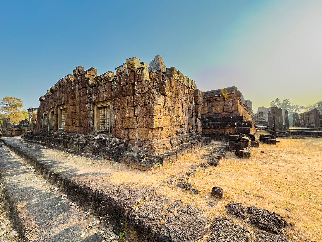 Pre Rup Temple, a Hindu temple at Angkor built in 961 for Khmer king Rajendravarman of laterite and sandstone, UNESCO World Heritage Site, Cambodia, Indochina, Southeast Asia, Asia