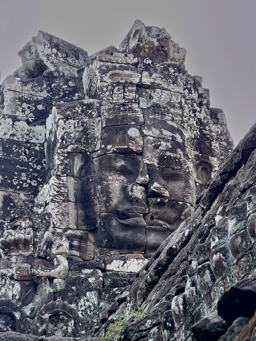 Bayon, the late 12th century state temple of king Jayavarman VII, UNESCO World Heritage Site, standing in the middle of Angkor Thom, Cambodia, Indochina, Southeast Asia, Asia