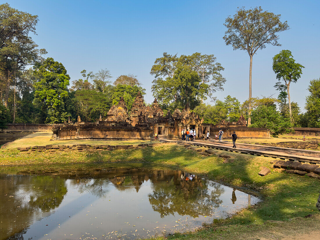 Banteay-Srei-Tempel, eine Miniatur-Tempelanlage aus rotem Sandstein in der Gegend von Angkor, UNESCO-Welterbe, Kambodscha, Indochina, Südostasien, Asien