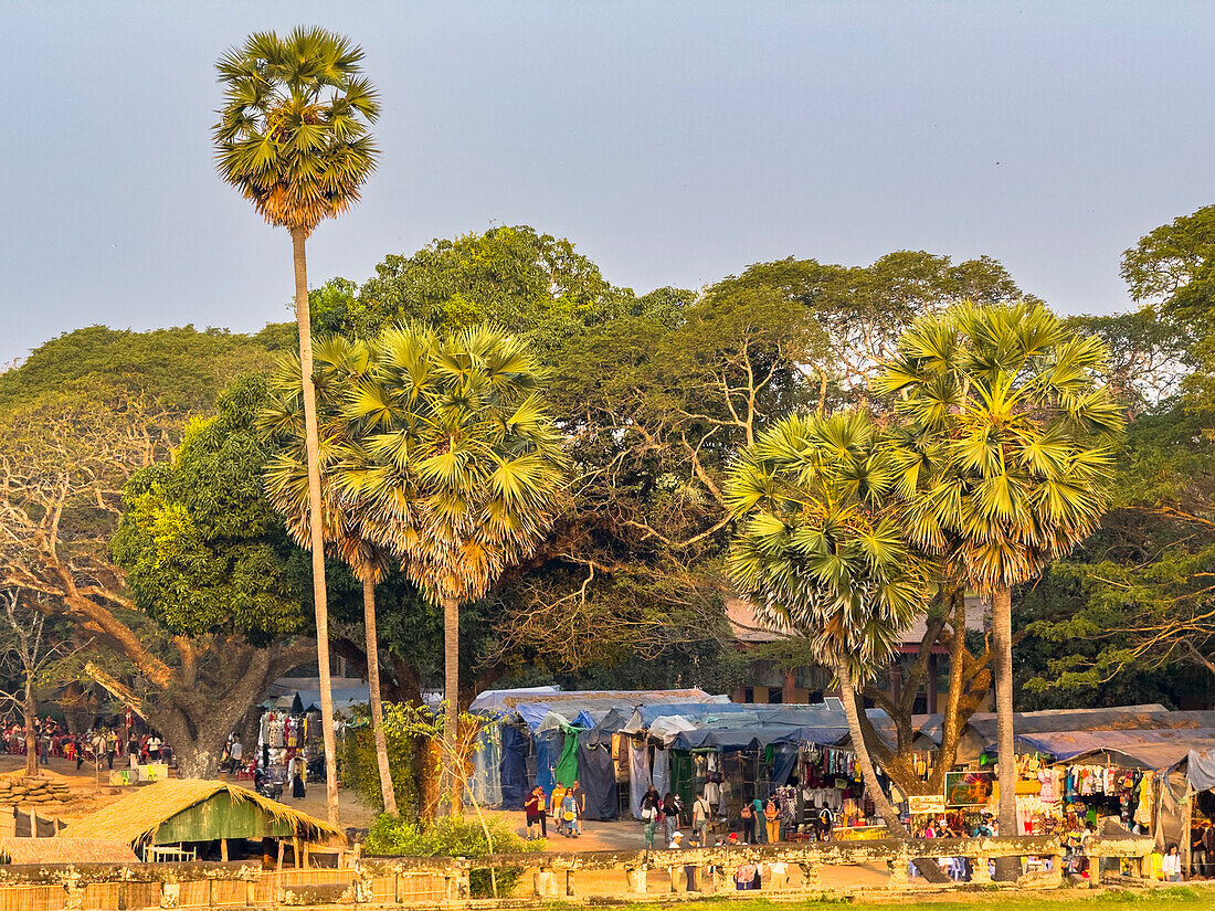 Angkor Wat, UNESCO-Weltkulturerbe, eine hinduistisch-buddhistische Tempelanlage bei Siem Reap, Kambodscha, Indochina, Südostasien, Asien