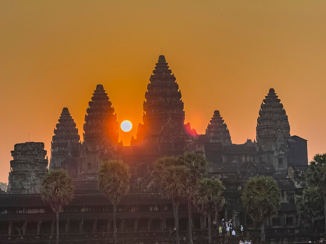 Angkor Wat, UNESCO-Weltkulturerbe, eine hinduistisch-buddhistische Tempelanlage bei Siem Reap, Kambodscha, Indochina, Südostasien, Asien