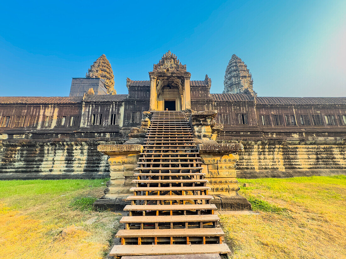 Angkor Wat, UNESCO-Weltkulturerbe, eine hinduistisch-buddhistische Tempelanlage bei Siem Reap, Kambodscha, Indochina, Südostasien, Asien