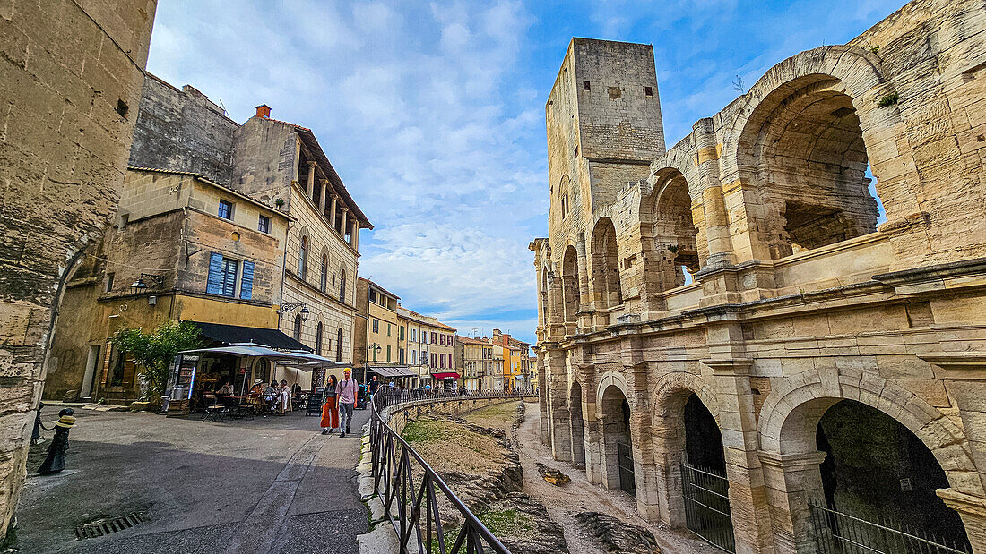 Römisches Amphitheater, Arles, UNESCO-Welterbe, Bouches du Rhone, Provence-Alpes-Cote d'Azur, Frankreich, Europa