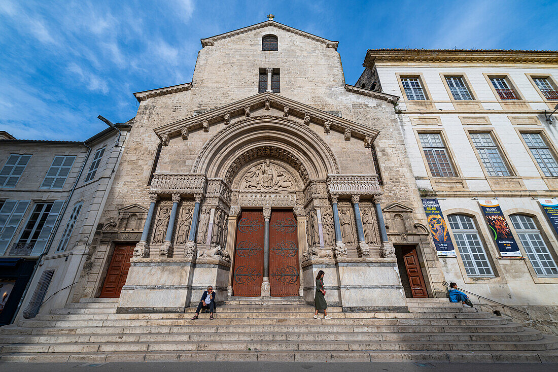 Arles Cathedral, Arles, Bouches du Rhone, Provence-Alpes-Cote d'Azur, France, Europe