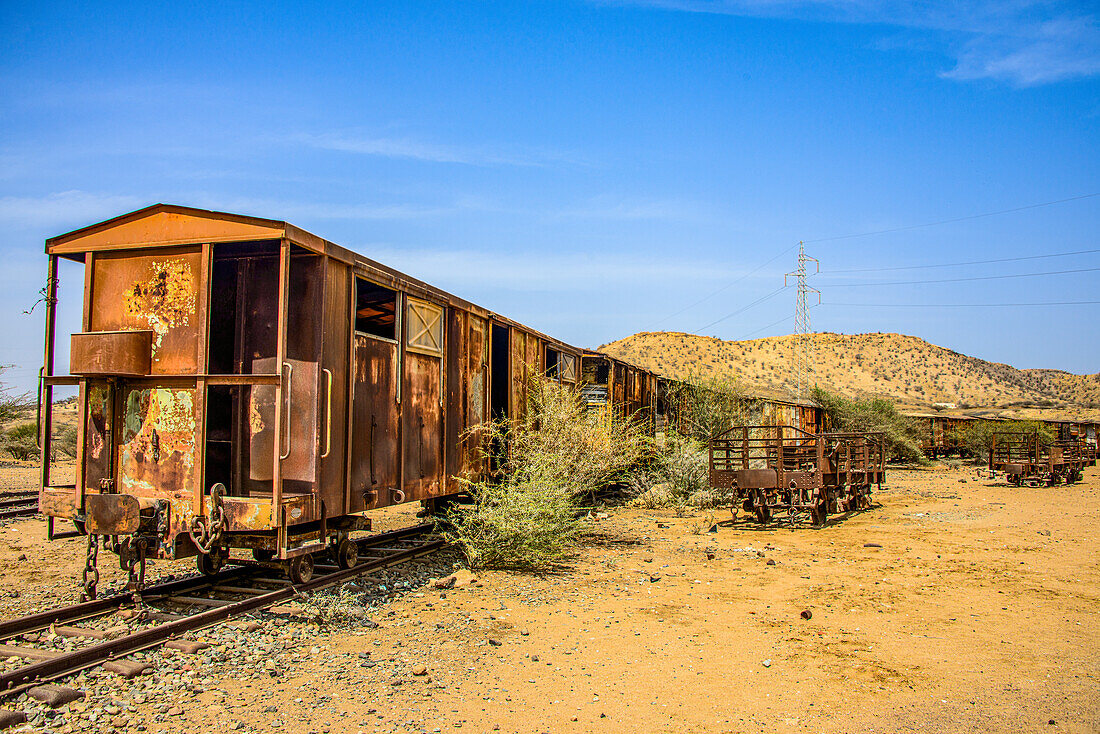 Alte Waggons der italienischen Eisenbahn von Massawa nach Asmara, Eritrea, Afrika