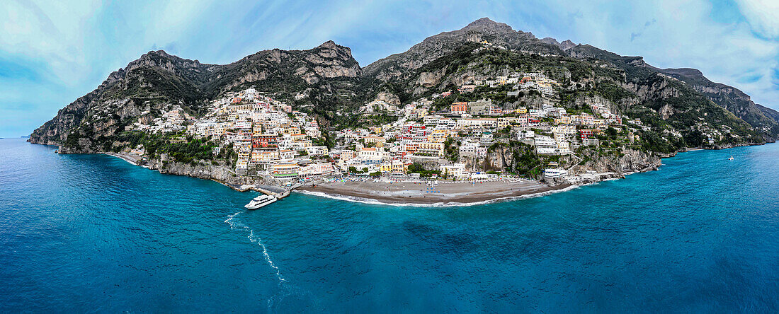 Luftaufnahme von Positano, Die Amalfiküste, UNESCO-Welterbe, Kampanien, Italien, Europa