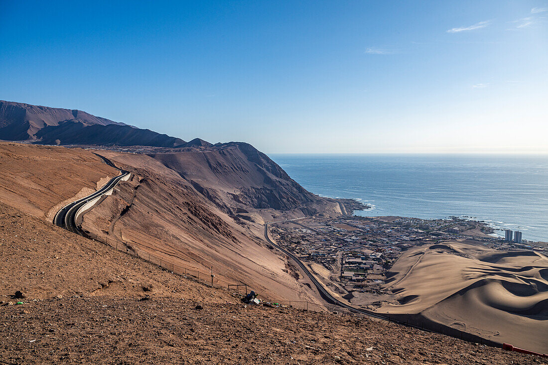 Blick über Iquique, Atacama-Wüste, Chile, Südamerika