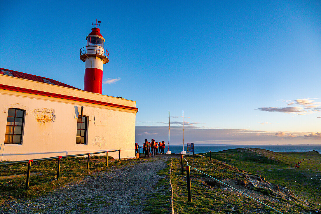 Leuchtturm auf der Insel Magdalena, Region Magallanes, Punta Arenas, Chile, Südamerika