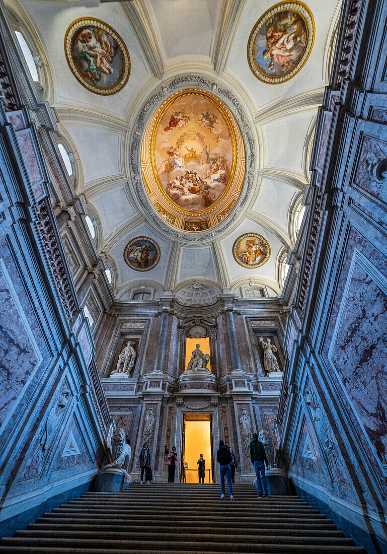 Spendid entrance hall, Reggia di Caserta (Royal Palace of Caserta), UNESCO World Heritage Site, Campania, Italy, Europe