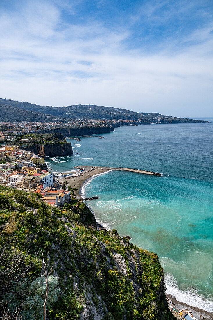 Blick über Sorrento, Bucht von Neapel, Kampanien, Italien, Europa