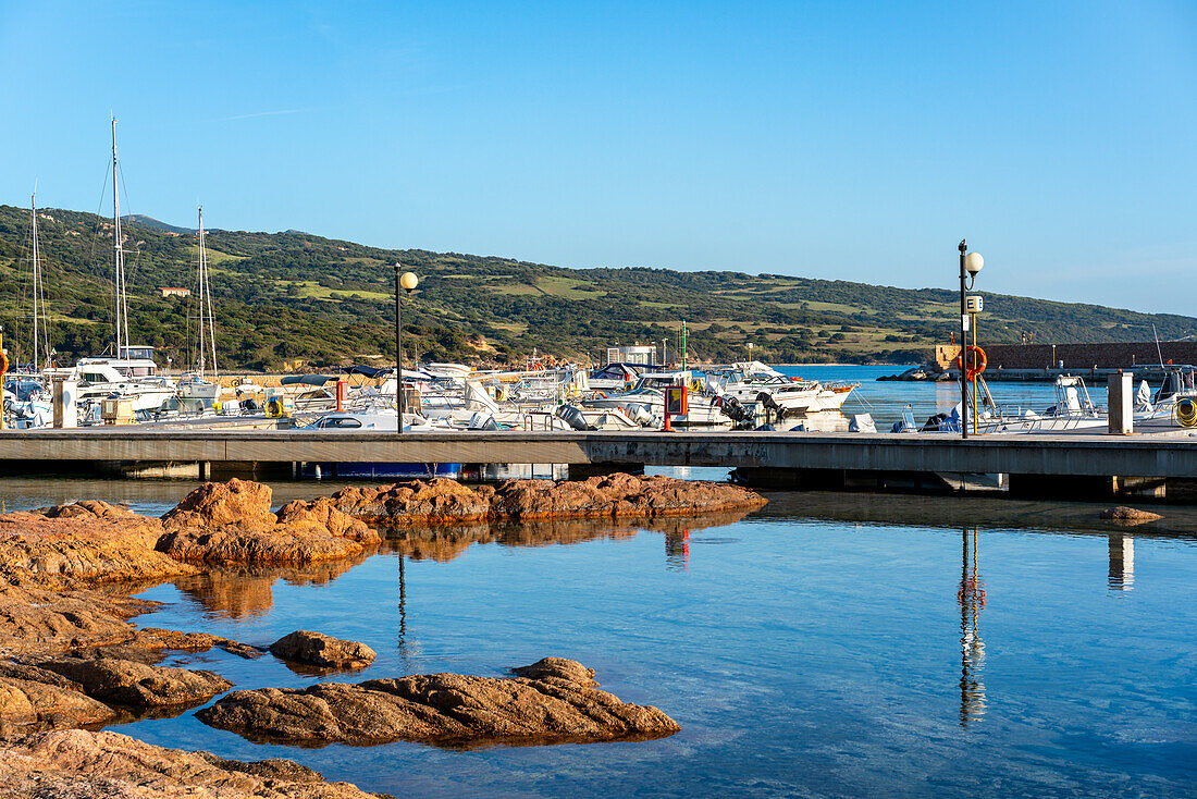 Isola Rossa Yachthafen mit Booten, Sardinien, Italien, Mittelmeer, Europa