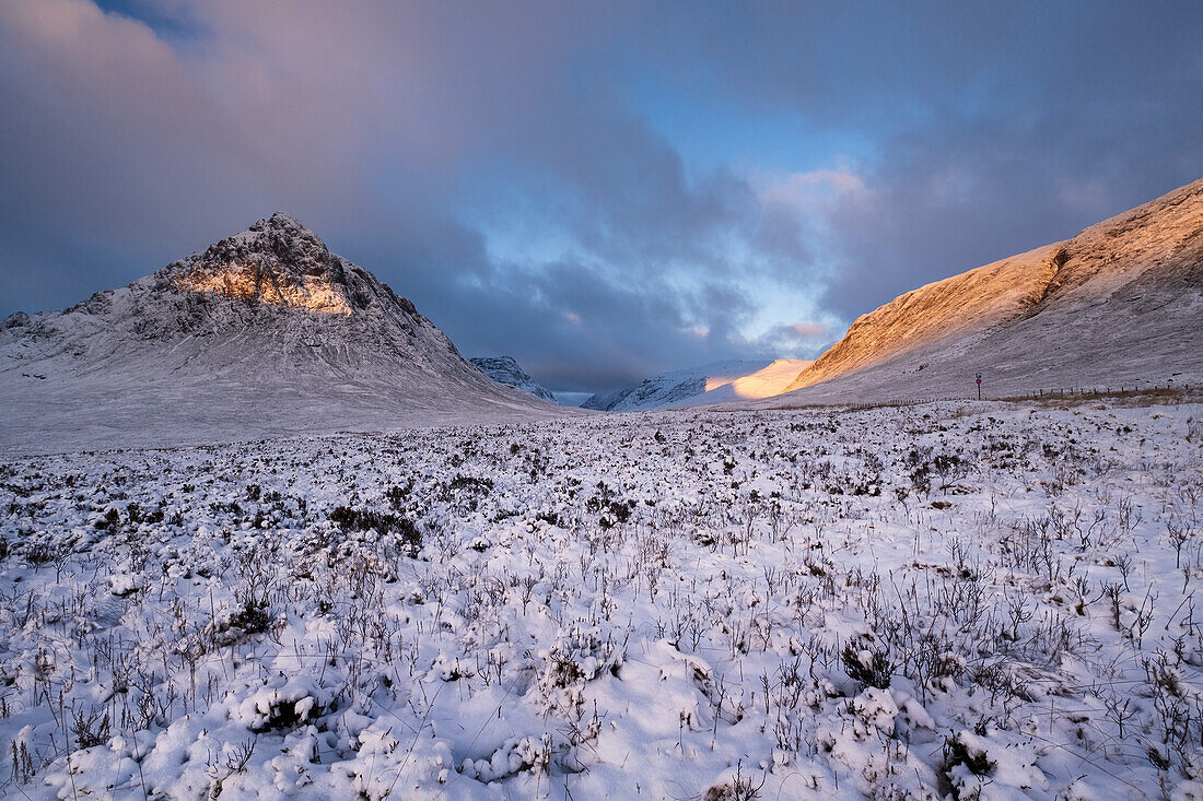 Stob Dearg (Buachaille Etive Mor) and the Entrance to Glencoe in winter at sunrise, Rannoch Moor, Argyll and Bute, Scottish Highlands, Scotland, United Kingdom, Europe