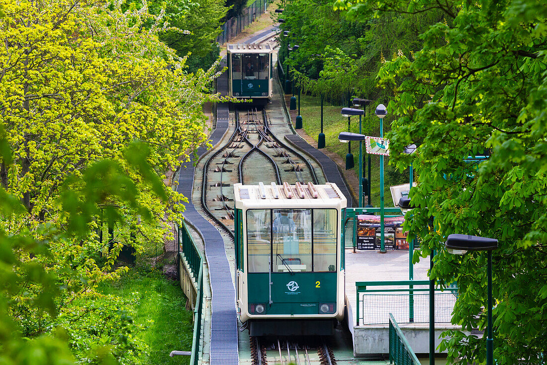 Standseilbahn auf den Petrin-Berg, Prag, Tschechien, Europa