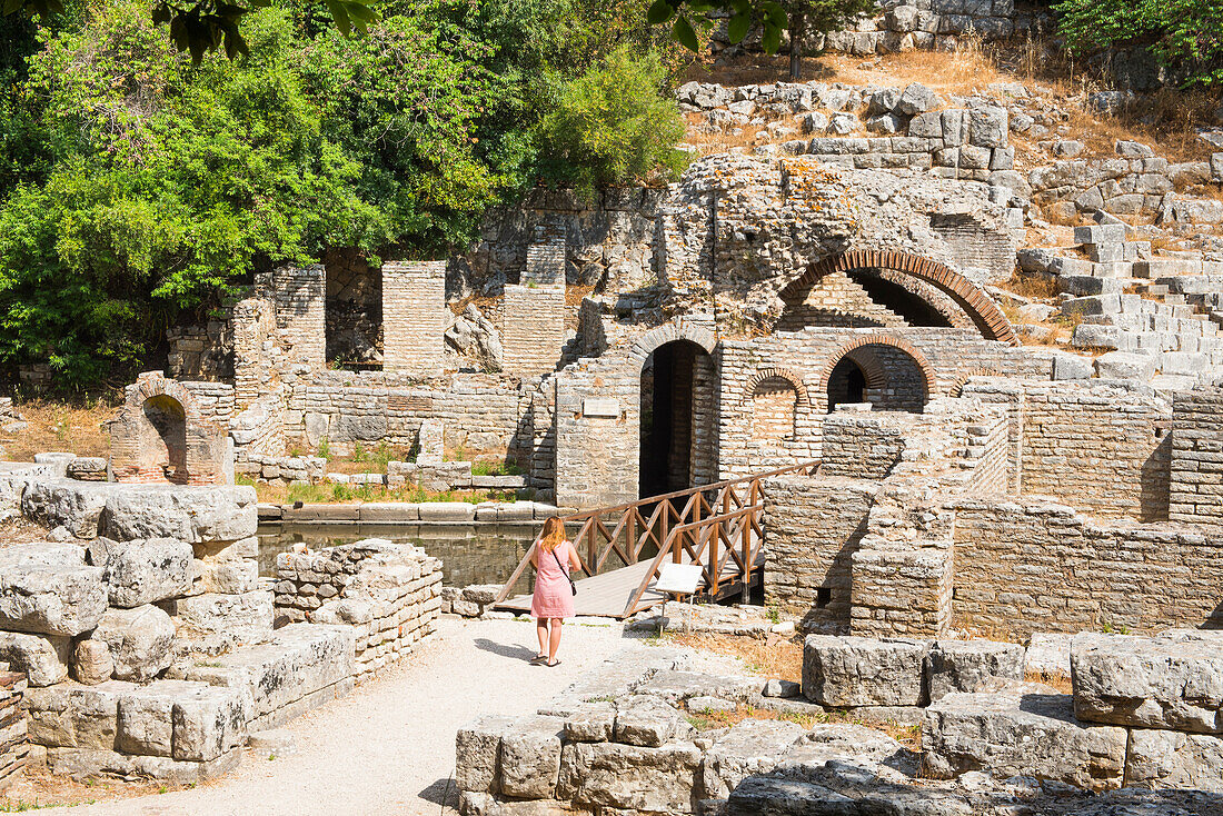 Asklepios-Tempel, Archäologische Stätte von Butrint, Nationalpark Butrint, UNESCO-Welterbestätte, bei Saranda, an der ionischen Küste, Albanien, Europa