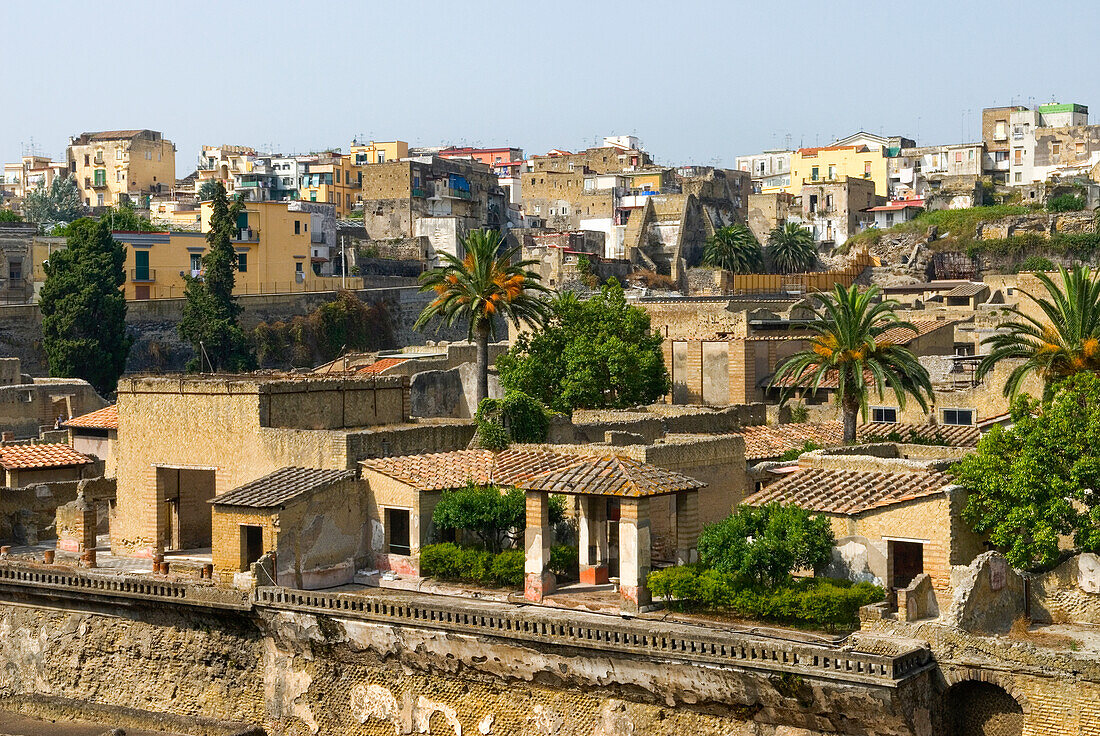 Blick auf die archäologische Stätte von Herculaneum, UNESCO-Welterbe, Provinz Neapel, Region Kampanien, Italien, Europa