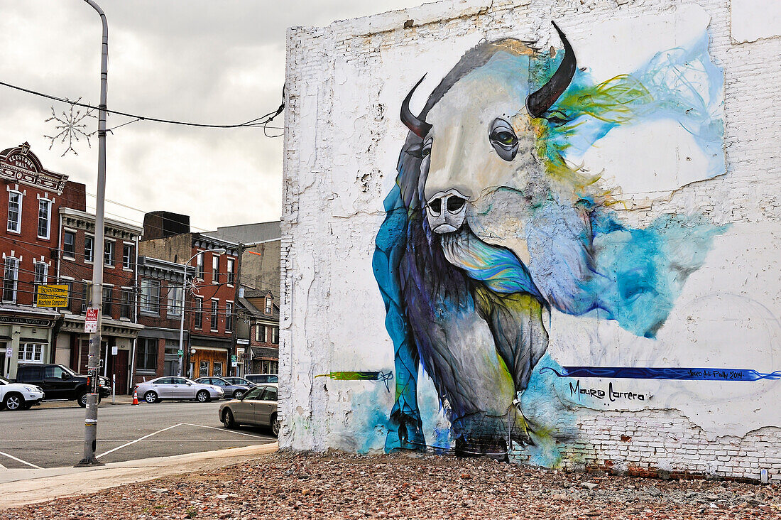 Wandbild von Mauro Carrera in der 2nd und Poplar Street, Northern Liberties, Mural Arts Program, Philadelphia, Commonwealth of Pennsylvania, Vereinigte Staaten von Amerika, Nordamerika