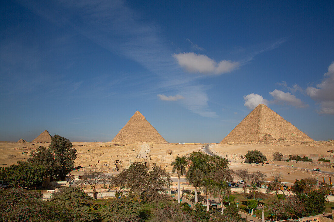 Übersicht der Pyramiden und der Sphinx, Pyramidenkomplex von Gizeh, UNESCO-Welterbe, Gizeh, Ägypten, Nordafrika, Afrika