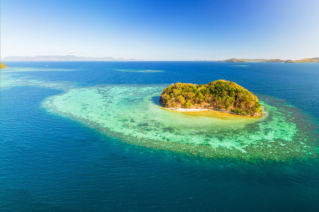 Sand Island off Chindonan Island, Calamian Islands, Coron, Palawan, Philippines, Southeast Asia, Asia