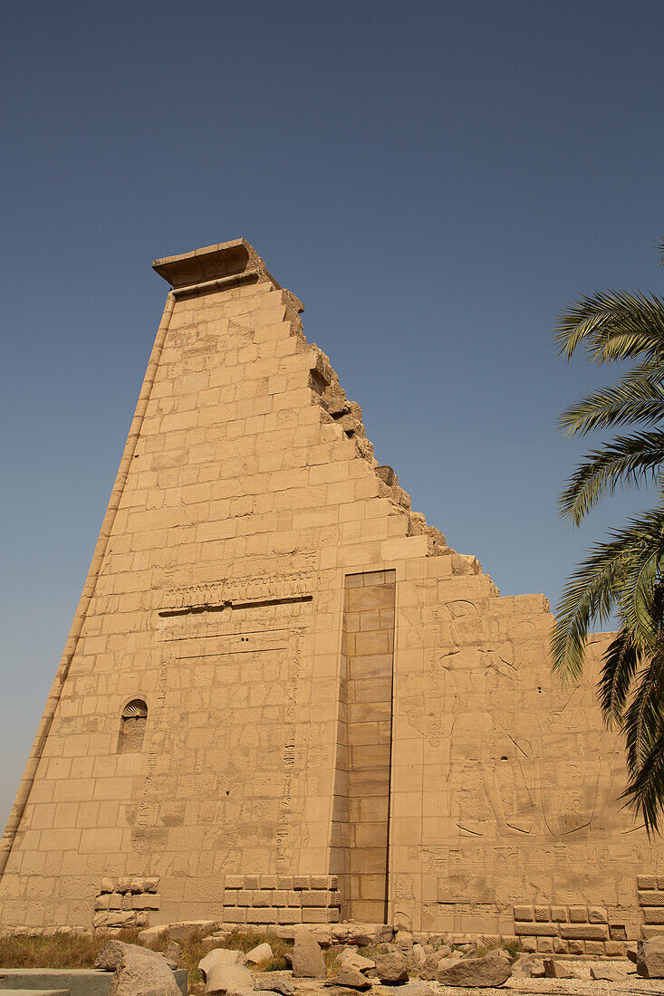 Pylon 9 with Reliefs, Karnak Temple Complex, UNESCO World Heritage Site, Luxor, Egypt, North Africa, Africa