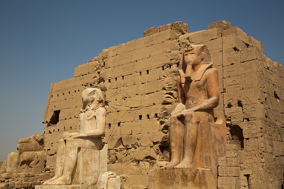 Seated Pharaohs, Pylon 8, Karnak Temple Complex, UNESCO World Heritage Site, Luxor, Egypt, North Africa, Africa