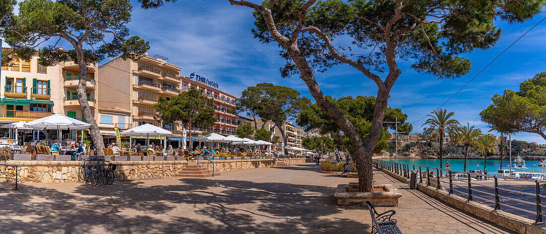 View of cafes on Carrer d'En Bordils, Porto Cristo, Majorca, Balearic Islands, Spain, Mediterranean, Europe