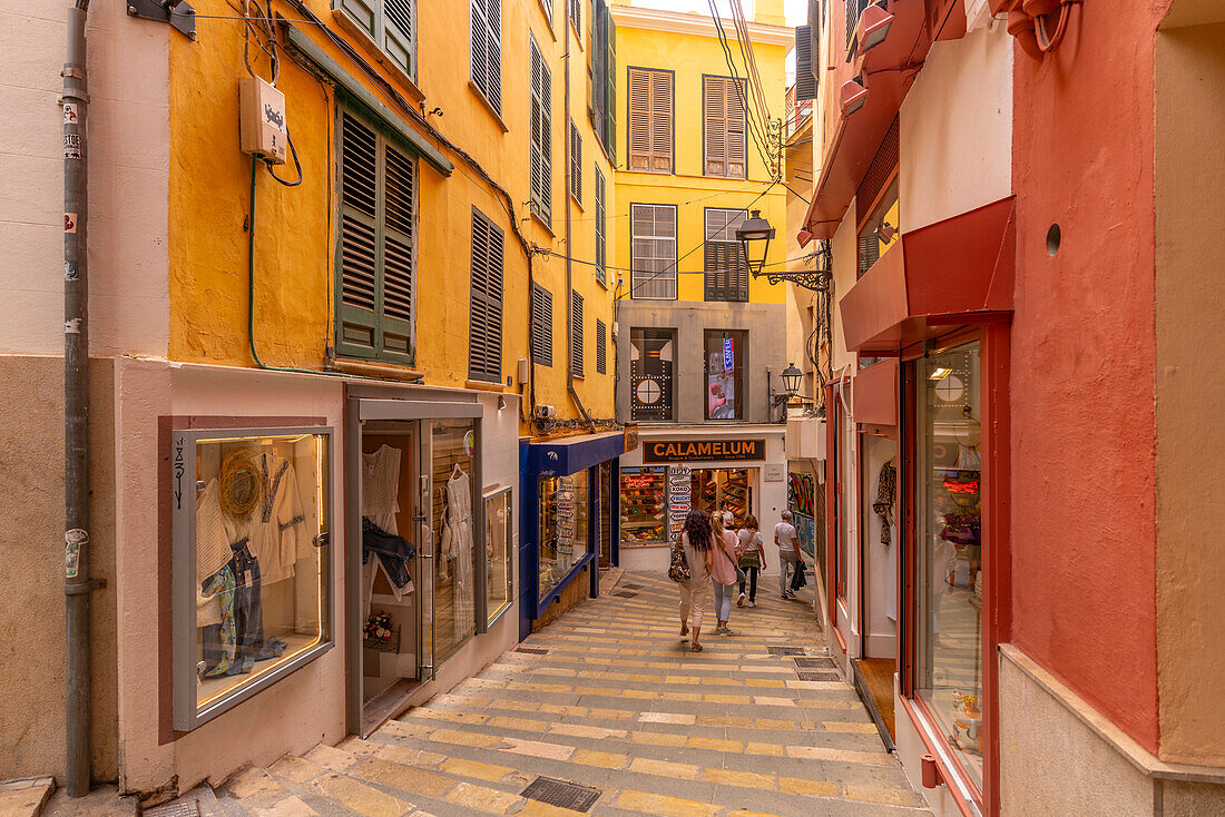 View of shops and architecture in Palma, Palma de Mallorca, Majorca, Balearic Islands, Spain, Mediterranean, Europe