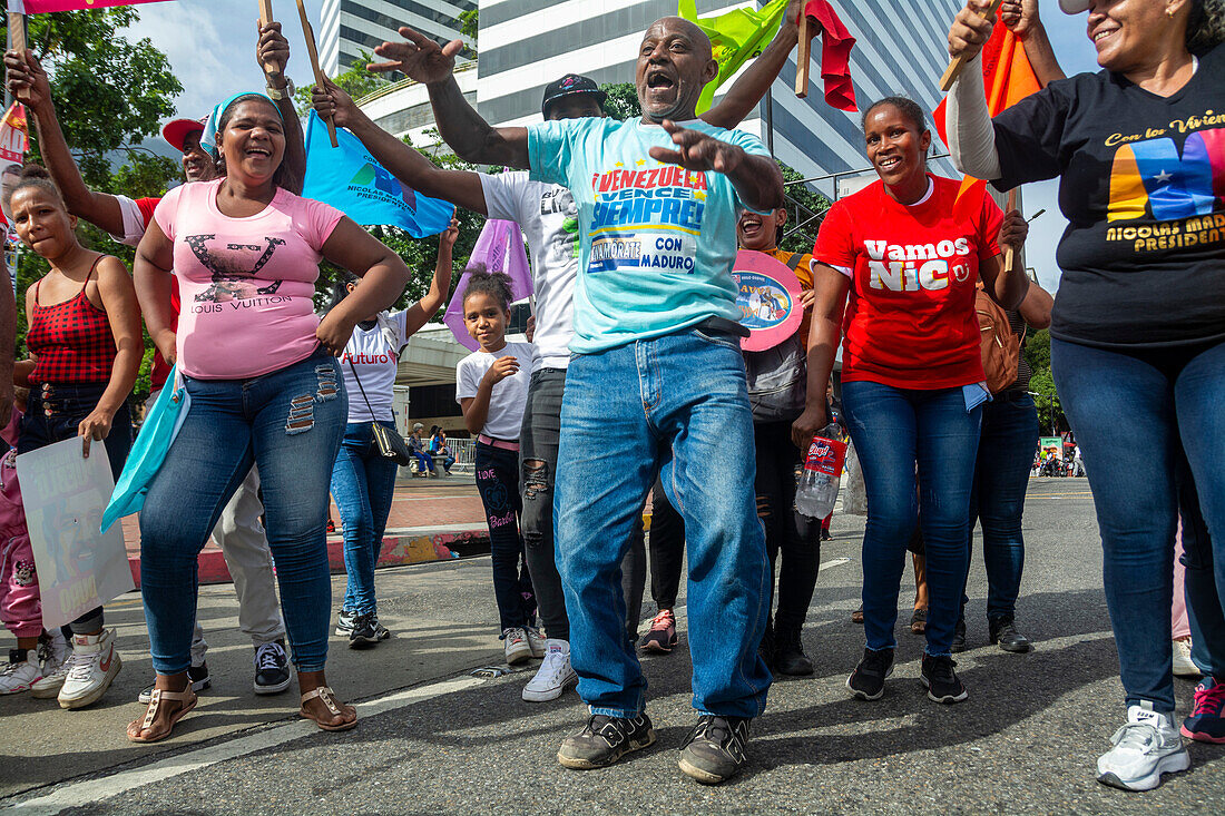 Closing of the electoral campaign in Venezuela. Supporters of President Nicolas Maduro walk through the city of Caracas on the last day of campaigning. Presidential elections will be held on Sunday 28 July.