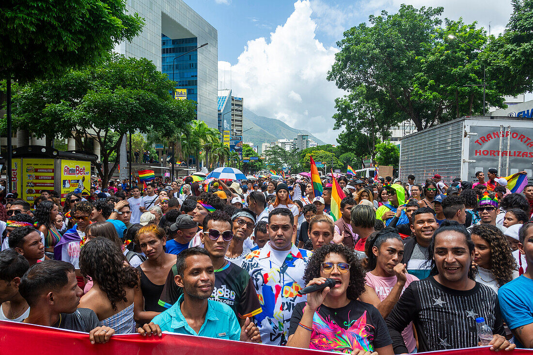 Pride-Parade in Caracas, Venezuela, in Anwesenheit von Diplomaten und des Vertreters der Europäischen Union in Venezuela. 7. Juli 2024