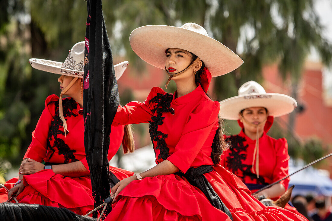 Escaramuza Rancho La Purísima bei einem Fest in Mapimi.