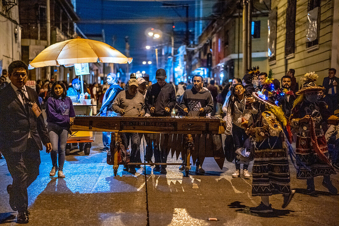 Dia de la Virgen de Guadalupe (Fest der Jungfrau von Guadalupe) und Parade in Guatemala-Stadt.