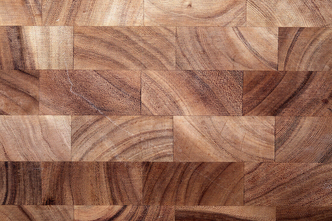 Close-up of wooden cutting board