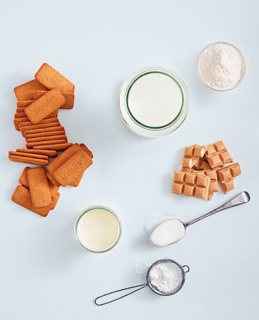 Ingredients for caramel pudding slices