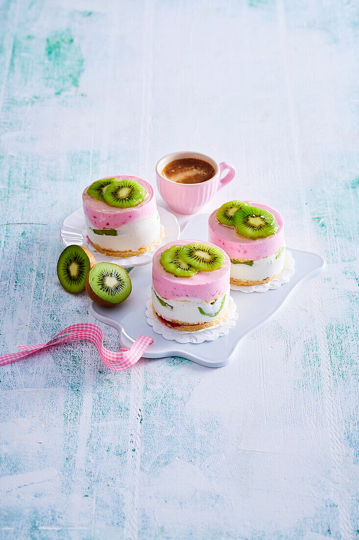 Kiwi cream cheese tartlets