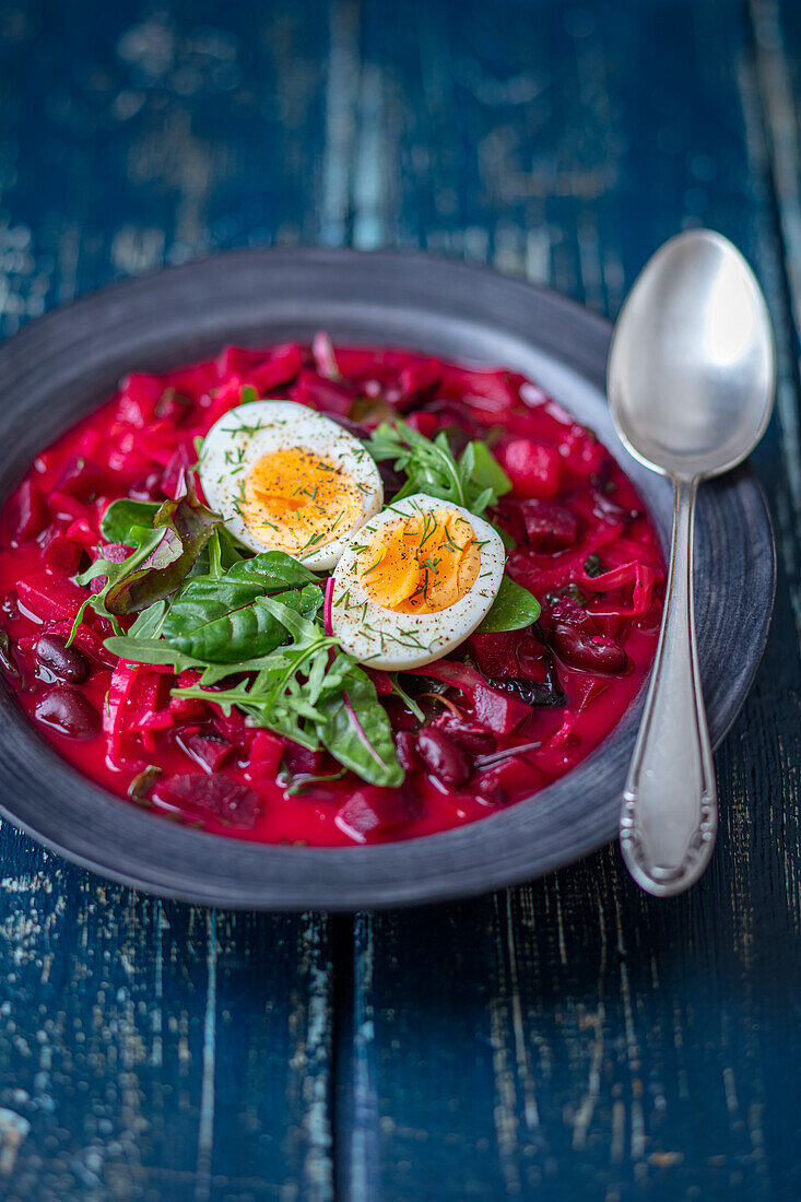 Borscht with kidney beans and egg