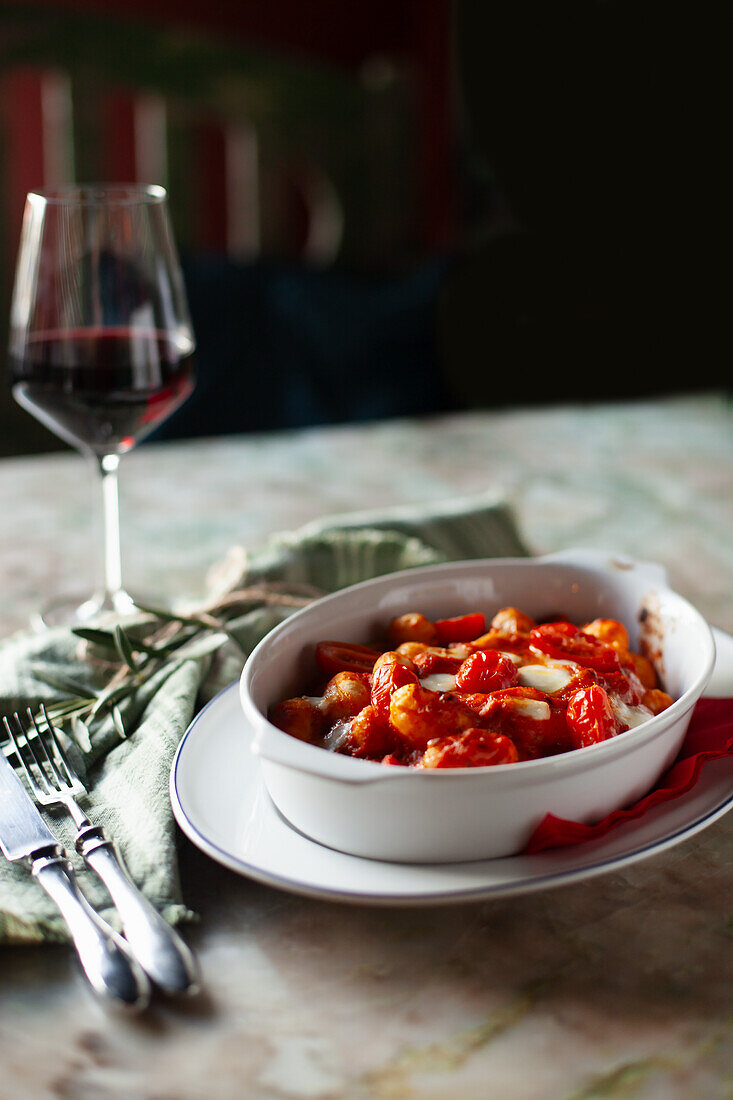 Baked gnocchi with tomatoes and mozzarella