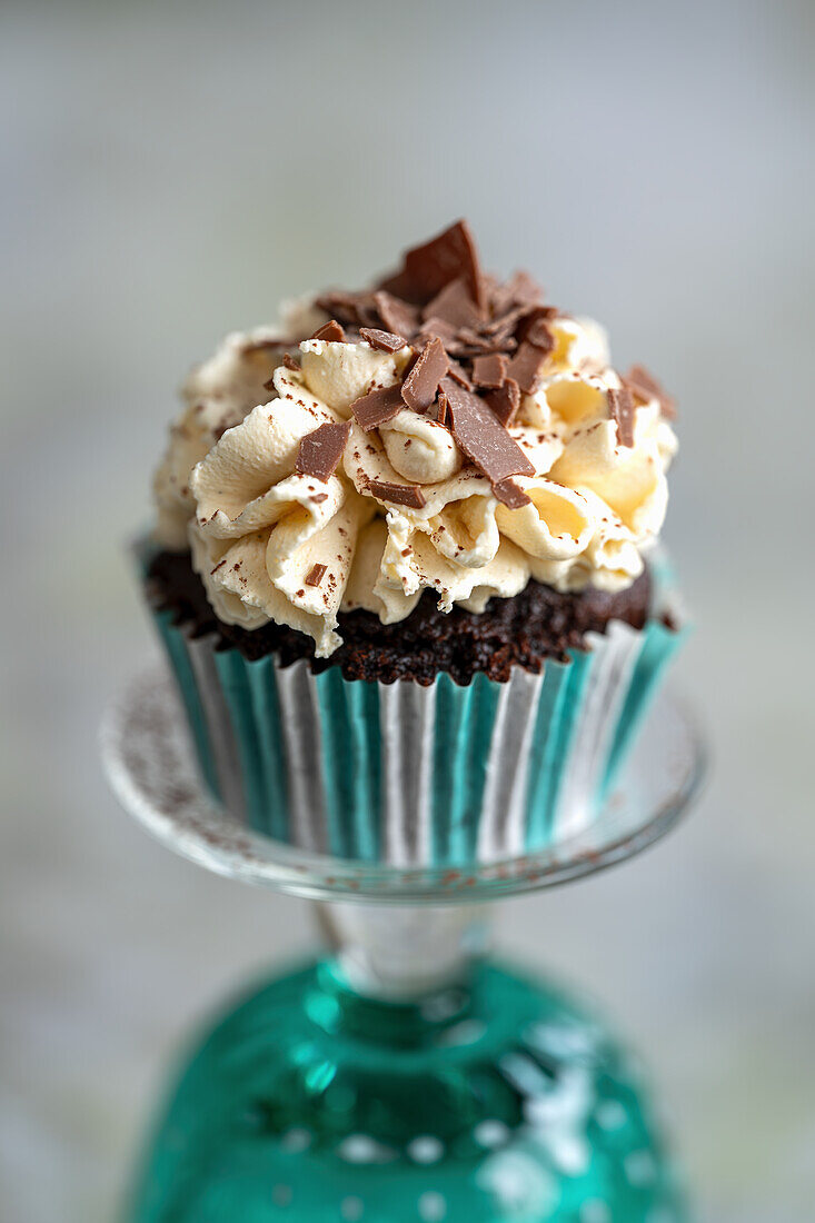 Guinness cupcake with chocolate shavings