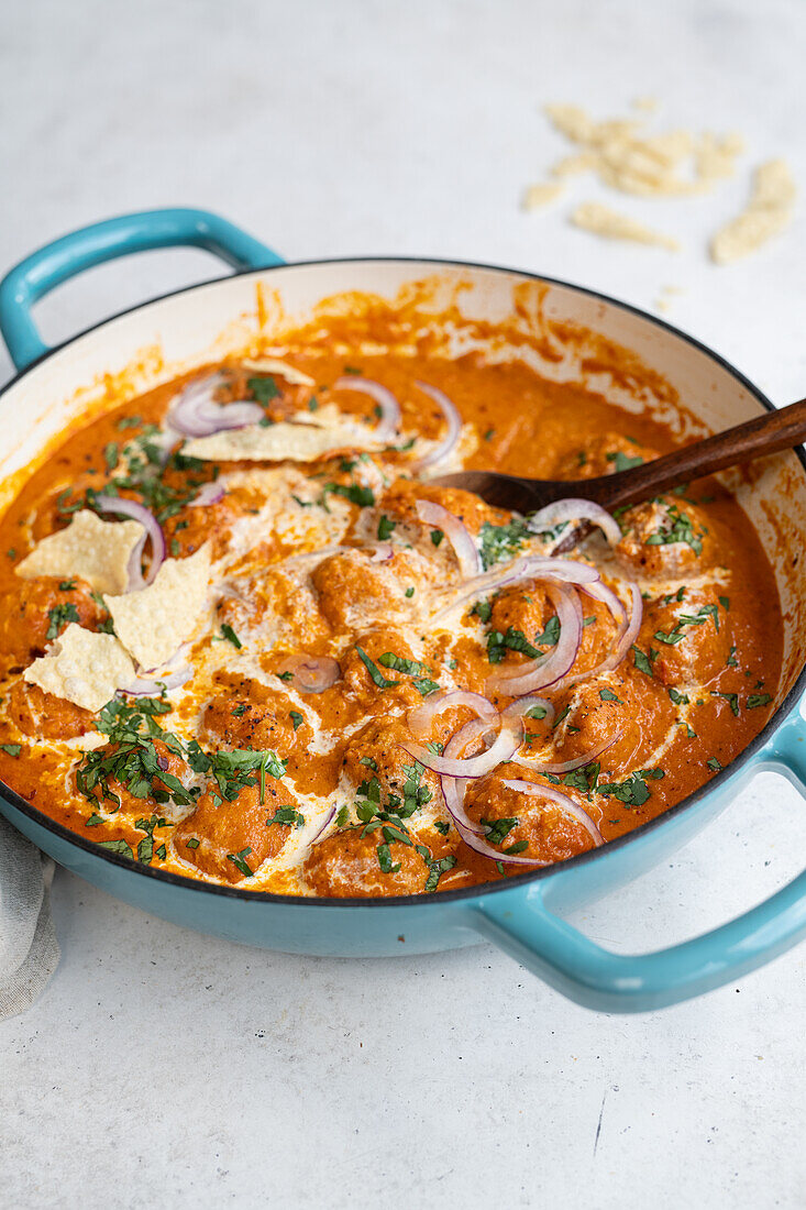 Butter Chicken-Bällchen in Tomatensauce