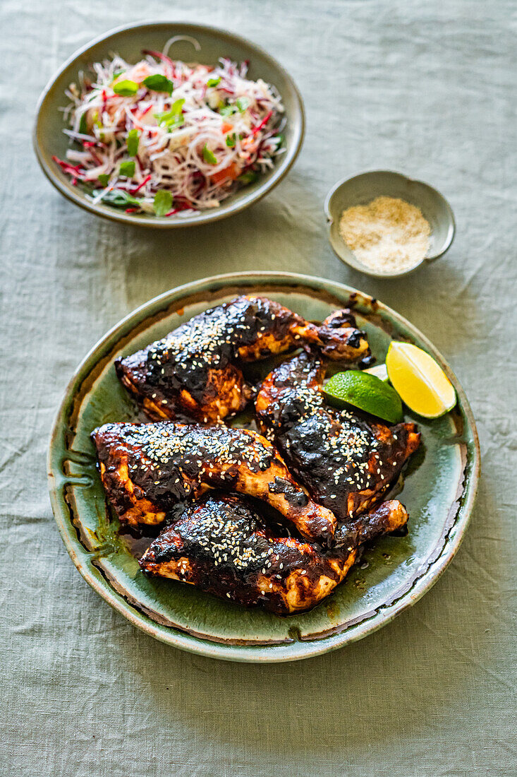 Gebratenes Hähnchen mit Miso und Gochujang-Butter