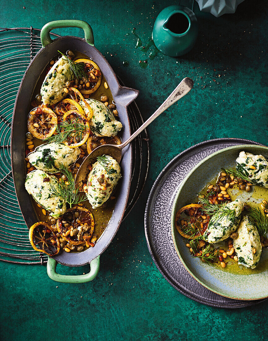 Dill-Ricotta-Gnudi mit Kapern und gebratener Butter