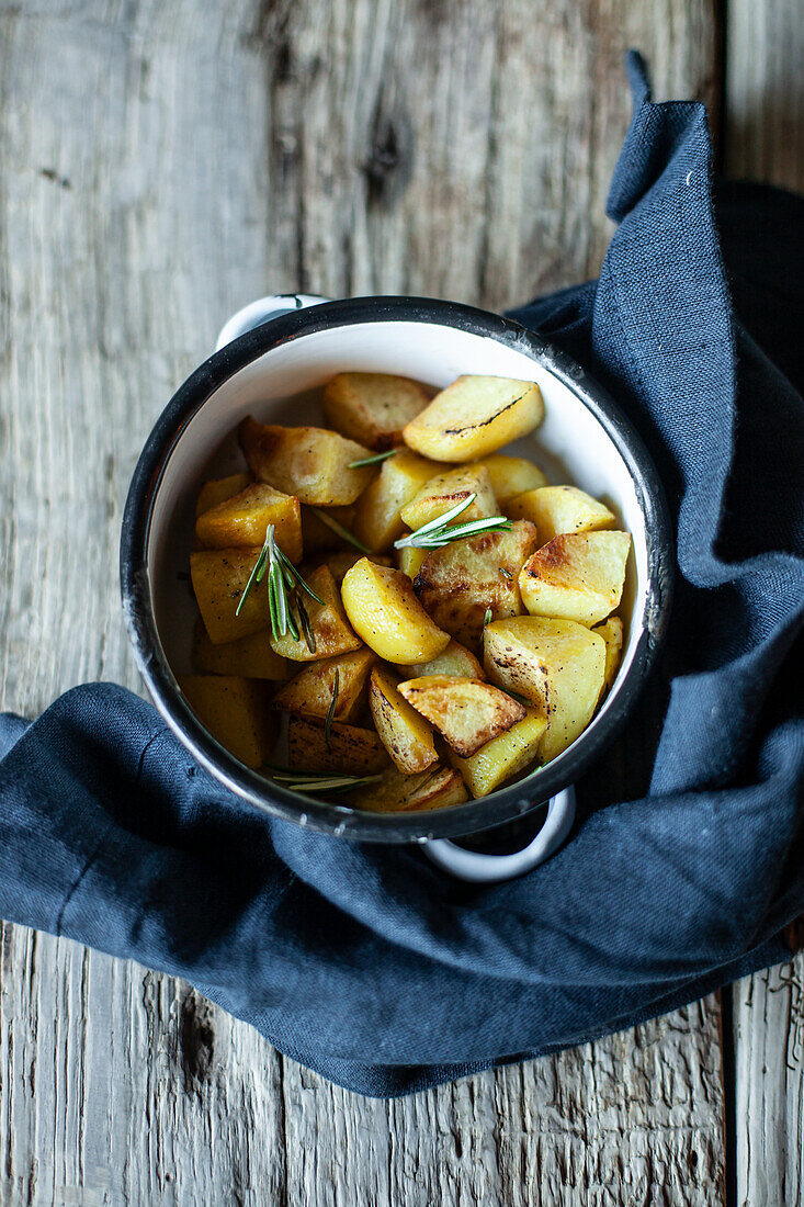 Baked potatoes with rosemary