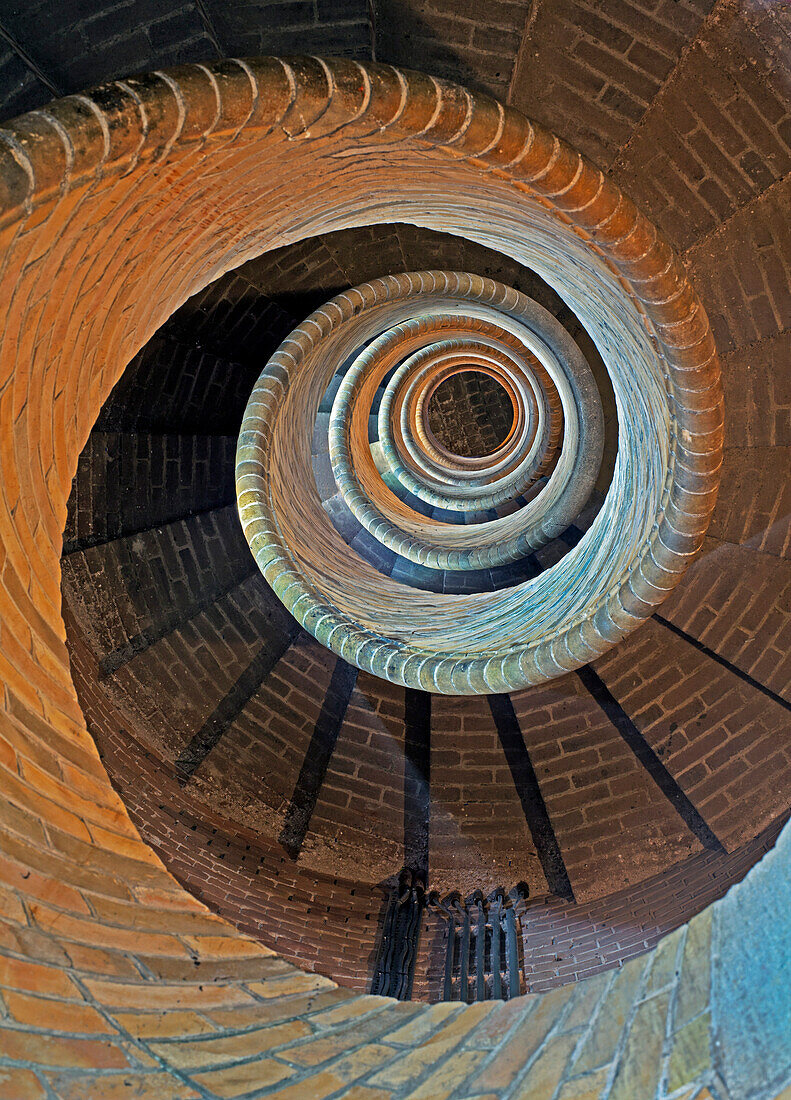 Spiral stairway descending