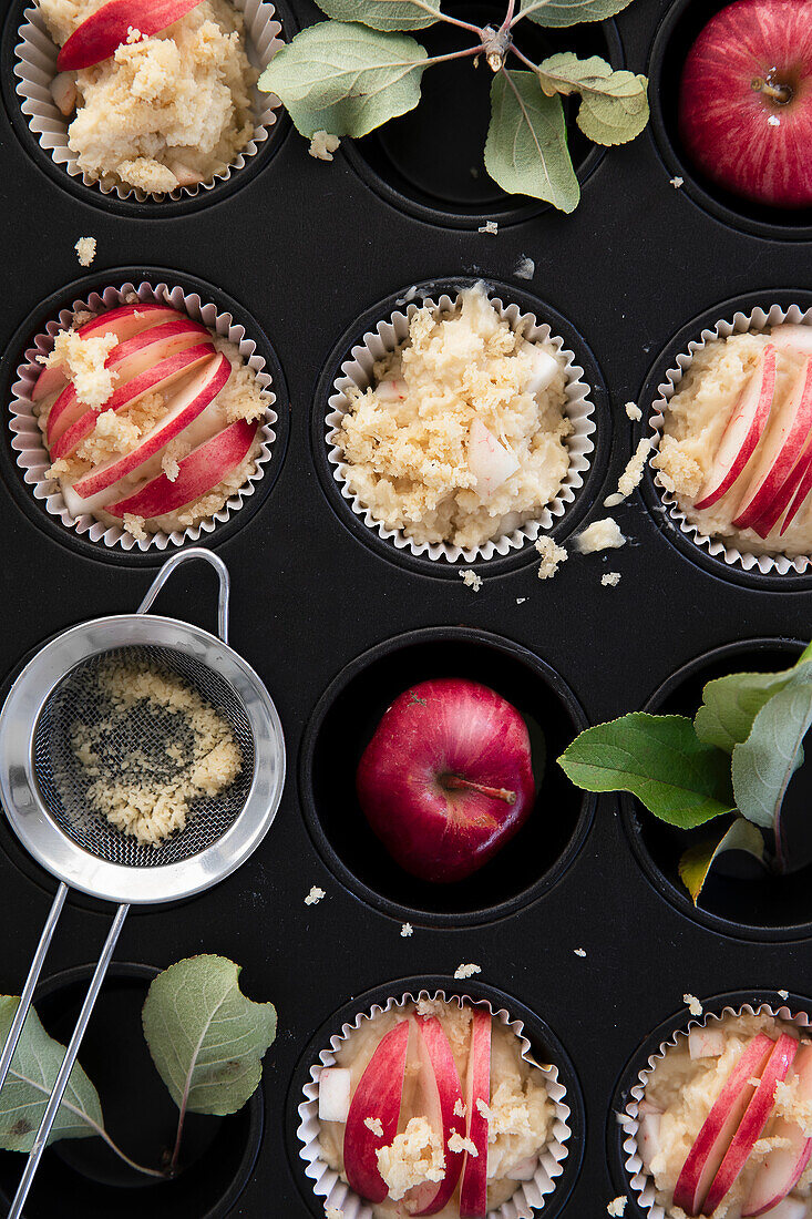 Apfel-Muffins mit Streuseln zubereiten