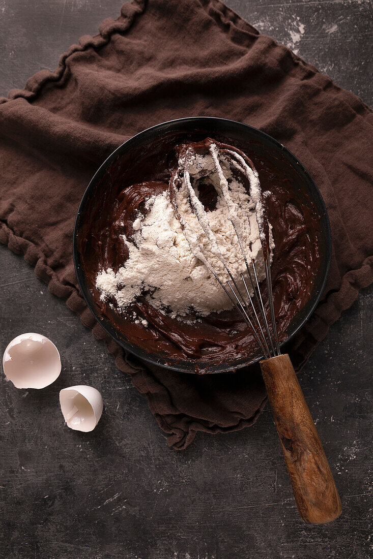 Prepare chocolate pie dough with eggs and flour